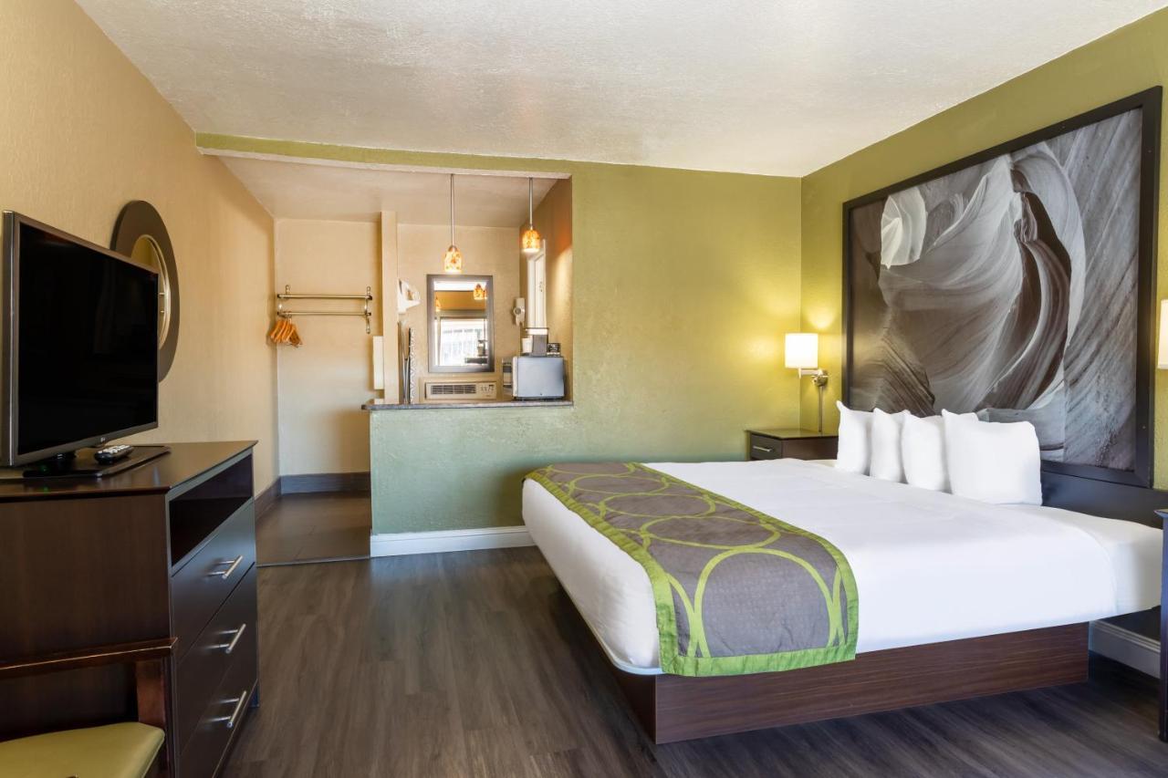 Super 8 By Wyndham Nau/Downtown Conference Center Motel Flagstaff Exterior photo