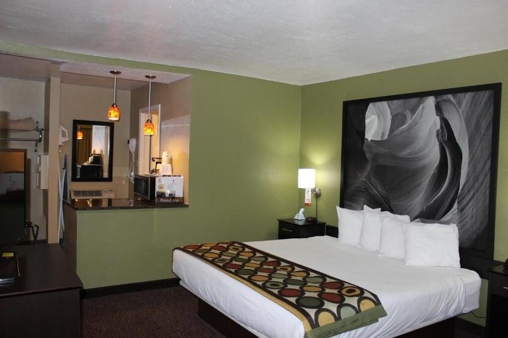 Super 8 By Wyndham Nau/Downtown Conference Center Motel Flagstaff Exterior photo