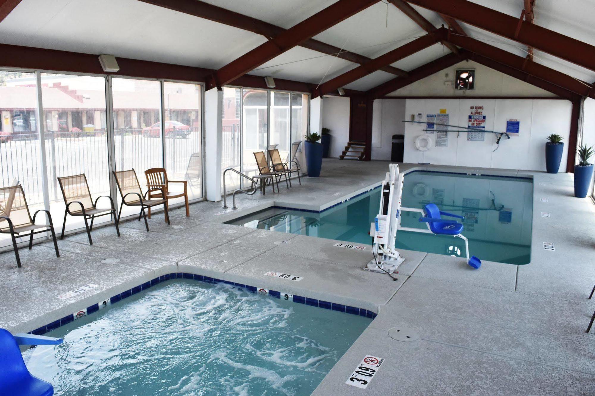 Super 8 By Wyndham Nau/Downtown Conference Center Motel Flagstaff Exterior photo